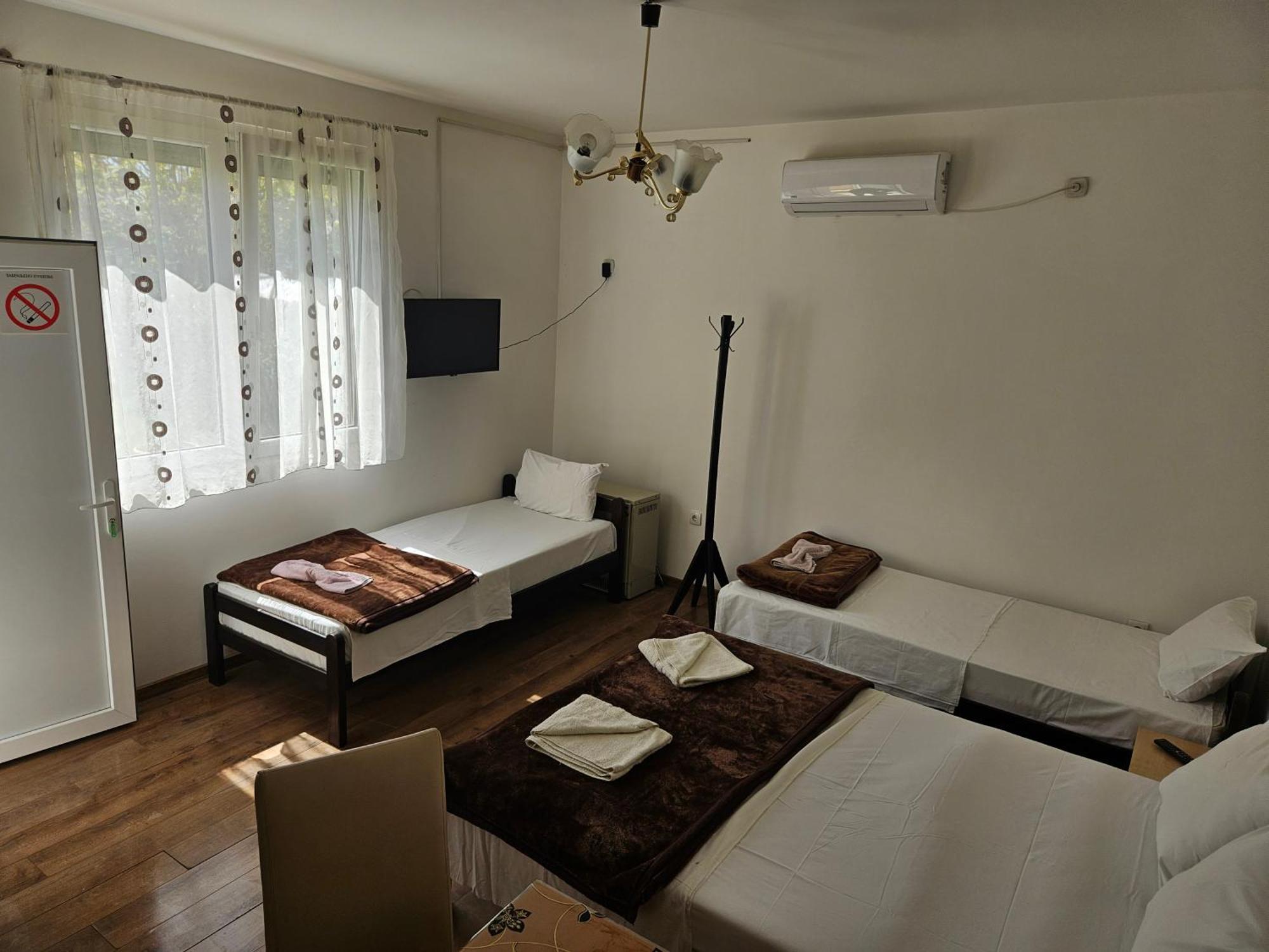 Apartments Kuca Aleksic Nis Luaran gambar
