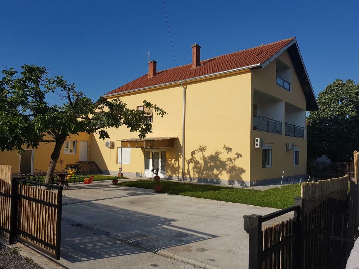 Apartments Kuca Aleksic Nis Luaran gambar
